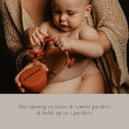 Load image into Gallery viewer, Suavinex Color Essence Pacifier Case